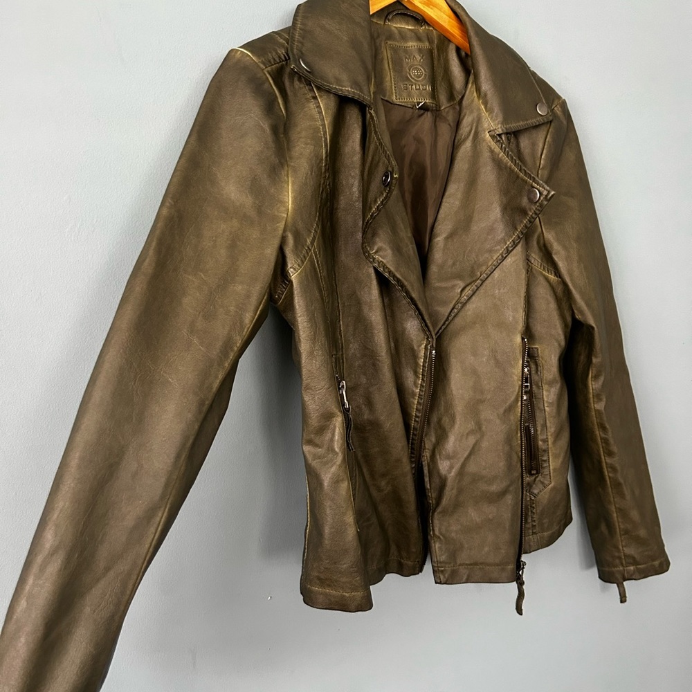 Max Studio Green Leather Jacket - image 3